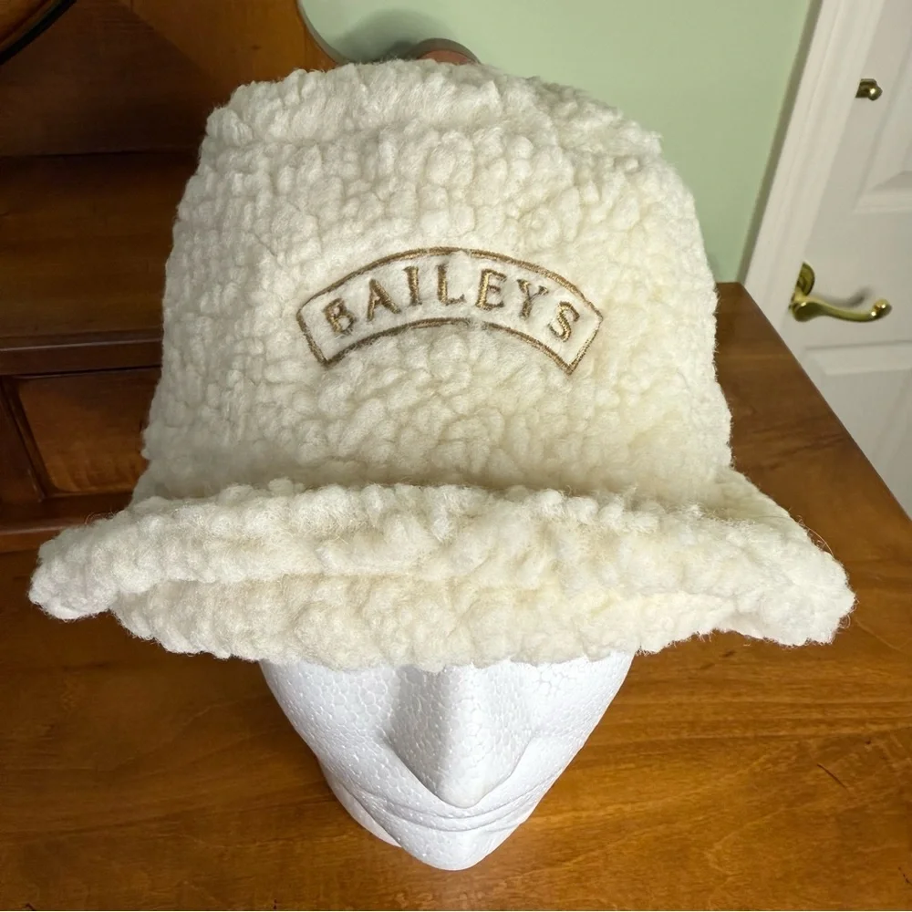 Baileys vintage shearling Sherpa bucket hat cream lining logo‎
